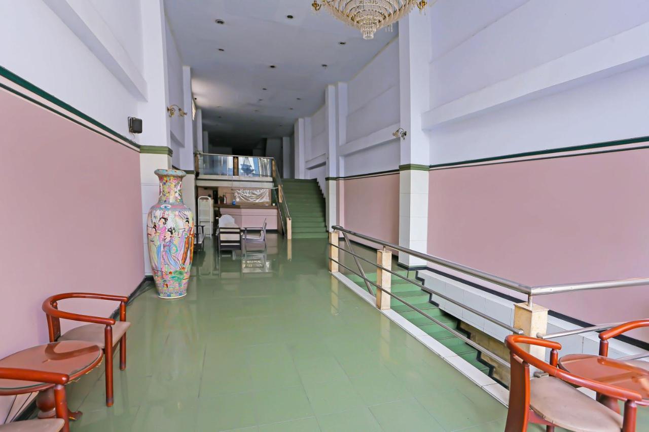 Collection O 92739 Hotel Pintu Besar Yakarta Exterior foto